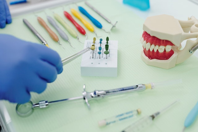 Implant zęba – cena nowoczesnego zabiegu